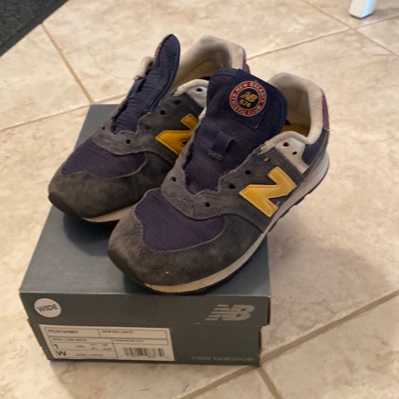 New Balance Tennis Shoes - Picture 1 of 6